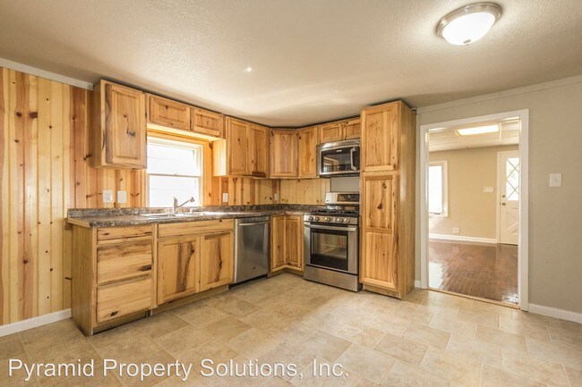 Building Photo - 2 br, 1 bath House - 1525 Arthur Ave