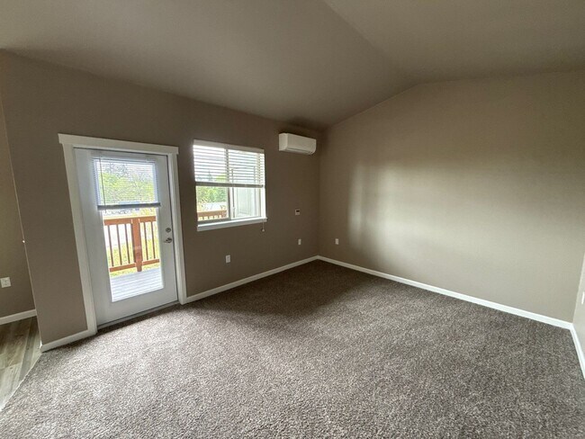 Foto del edificio - 4245 Hawthorne Ave NE