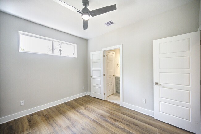 Foto del edificio - 3404 Rawley St