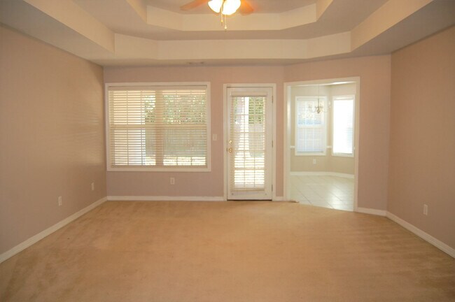 Foto del edificio - 402 Pine Ave SE