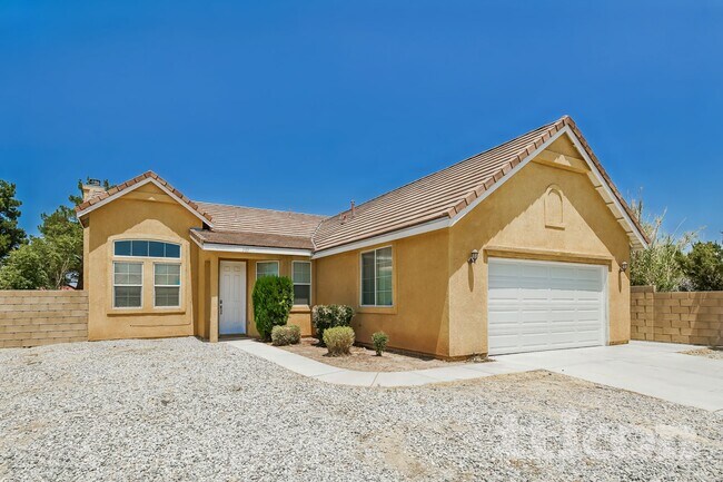 Foto del edificio - 757 Pino Ave