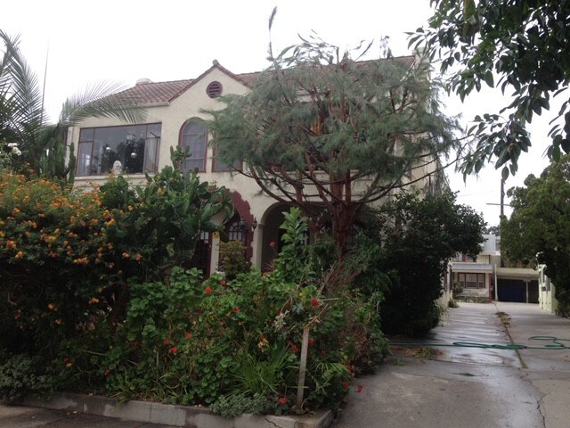 4 Plex - lower right unit for rent - 1731 1/2 Winona Blvd