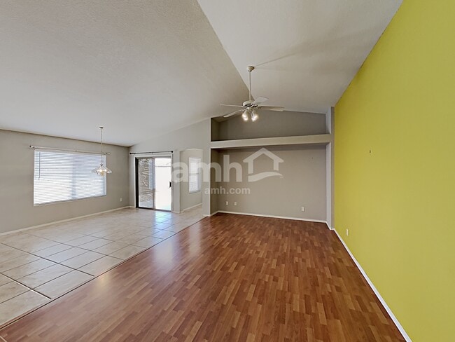 Foto del edificio - 13948 N 134th Dr