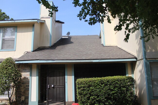 Foto del edificio - 5810 Twisted Pine Ct
