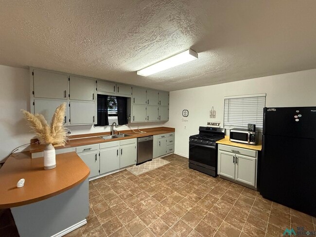 Foto del edificio - 2805 N Brand Dr