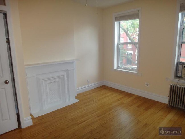 Building Photo - 177 8th St