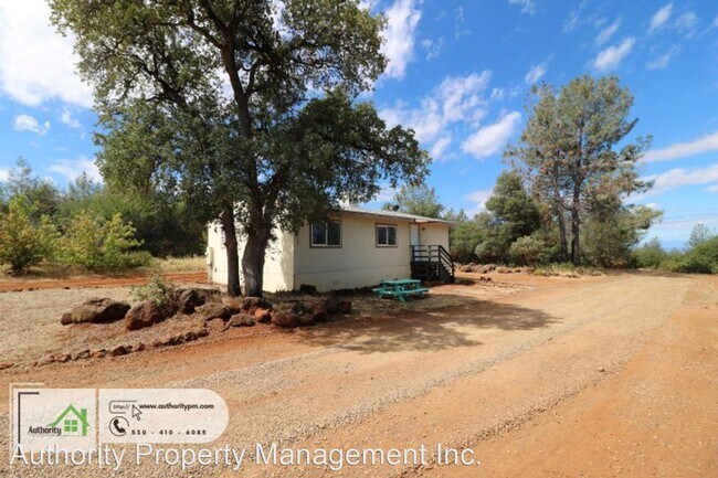 Foto del edificio - 3 br, 2 bath House - 7700 Fisher Lane