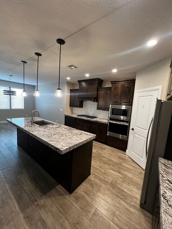 Building Photo - NEW HOME NEXT TO SAND HOLLOW RESERVOIR!