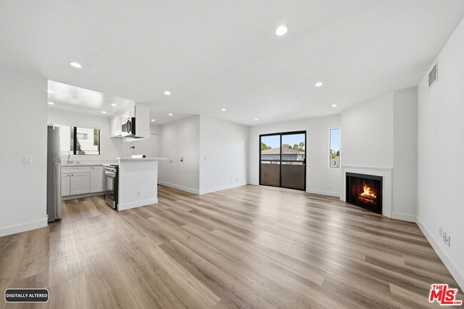 Foto del edificio - 6212 Fulton Ave