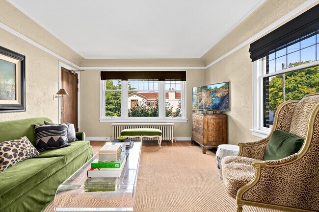 Foto del edificio - East Highland Apartments