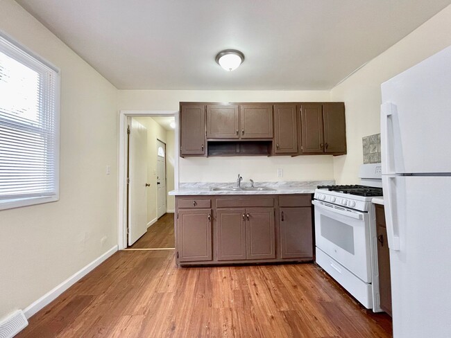 Building Photo - Three Bedroom Home in Muskegon