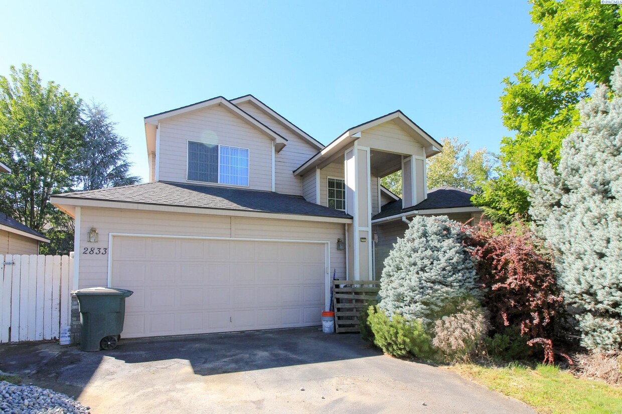 Primary Photo - 3 Bed/2.5 Bath Home in Horn Rapids (Richland)