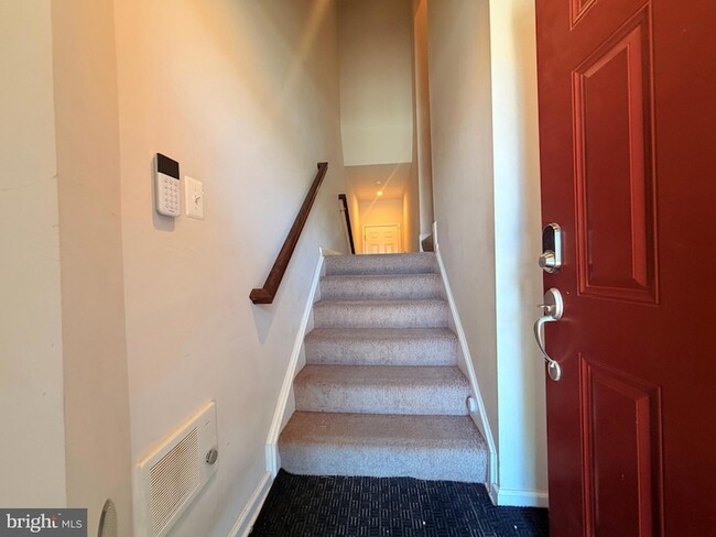 Building Photo - 10552 Neil Armstrong Way