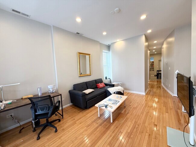 Foto del edificio - 1905 W Huron St