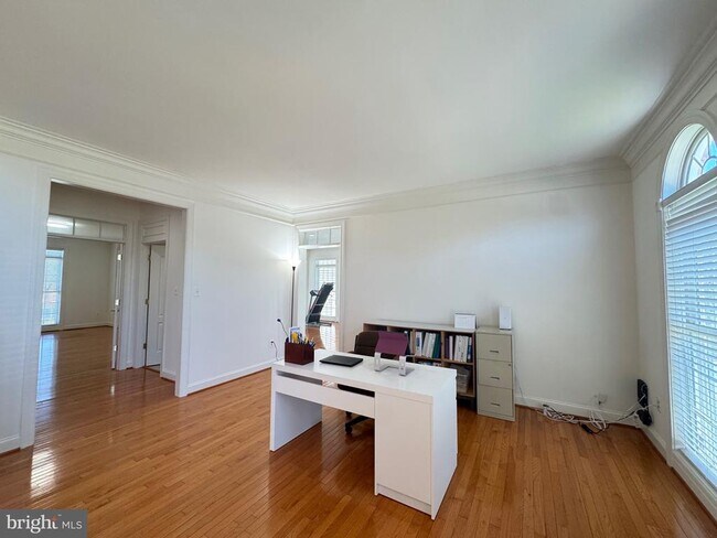 Building Photo - 5117 Sante Fe Ct
