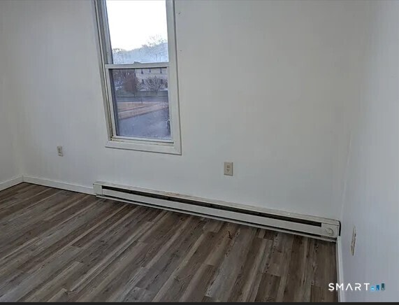 Building Photo - 141 6th St