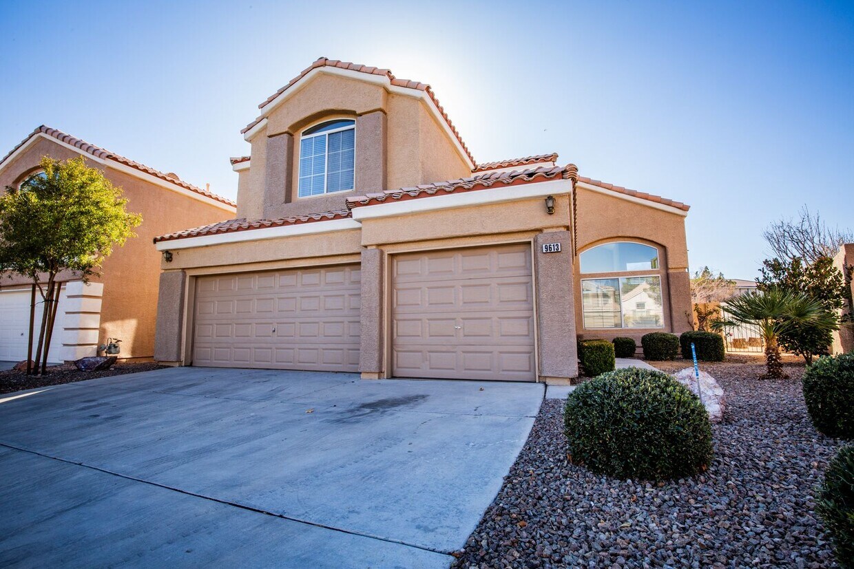 Primary Photo - Coming Soon-Gorgeous 2 Story Home in Summe...