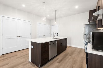 Building Photo - Milliner Lofts
