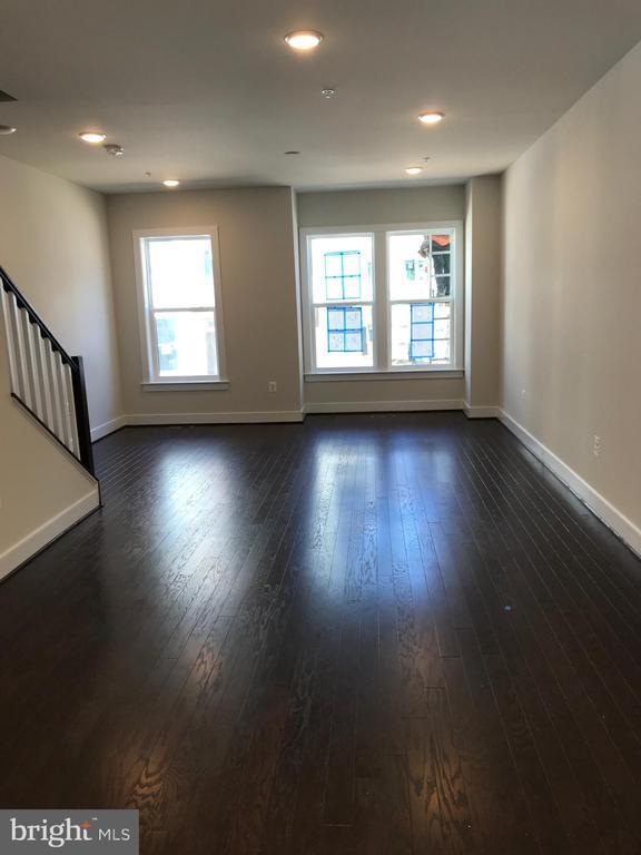 Building Photo - 565 Shorthorn Way