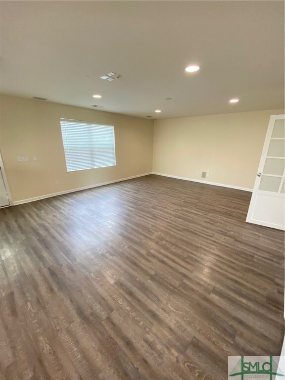 Building Photo - 400 Grasslands Dr