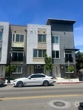 Building Photo - 107 W Julian St