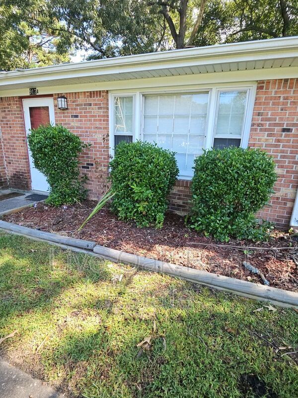 Building Photo - 917 Michael Dr