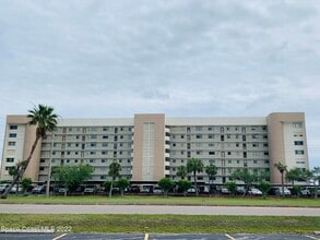 Building Photo - 200 S Sykes Creek Pkwy