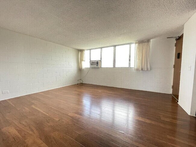 Building Photo - MILLER TERRACE 2/1/1 A/C, W/D, D/W