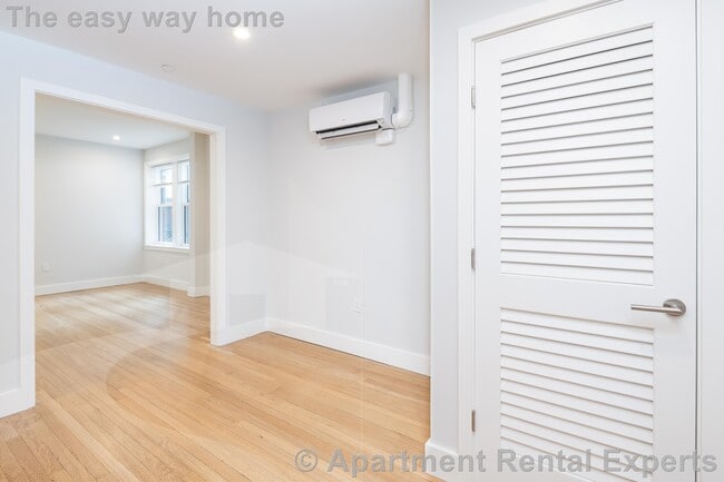 Building Photo - 17 A Forest St