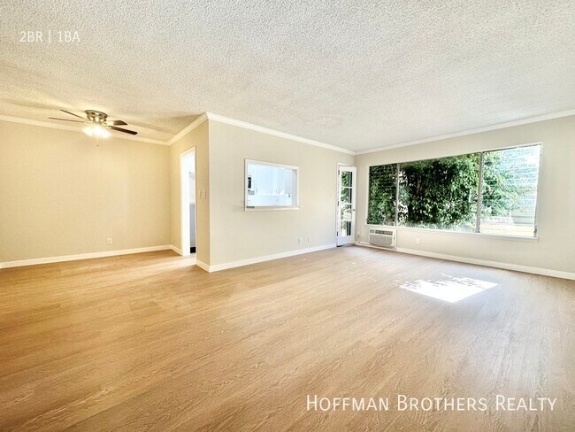 Foto del edificio - 1037 N Ogden Dr West Hollywood, CA 90046