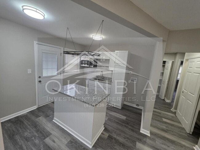 Foto del edificio - 4420 Catalina Ave
