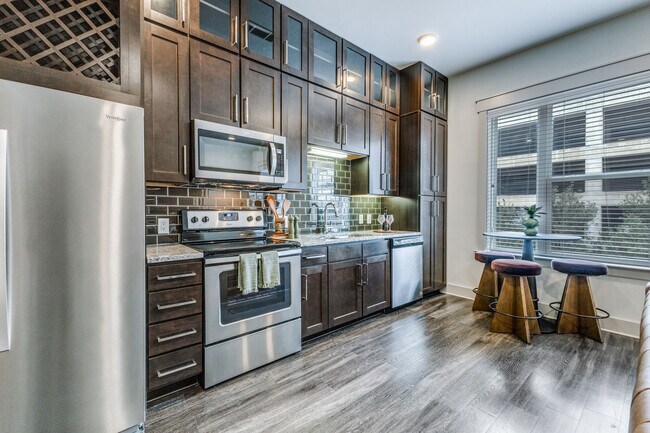 Foto del edificio - Mirasol Park Lane