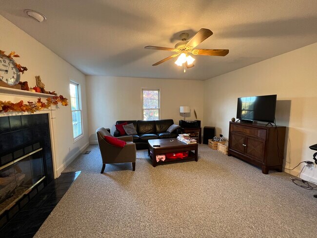 Foto del edificio - 14 Carter Crest Ln
