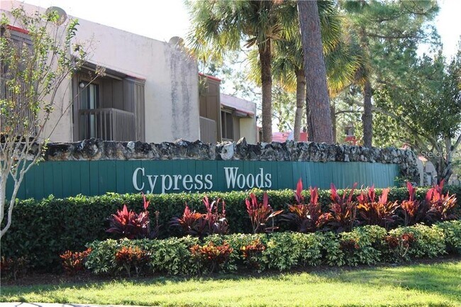 Foto del edificio - 5308 Indian Creek Dr