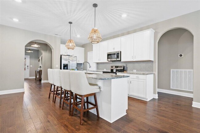 Foto del edificio - 7182 Hilliard Cir