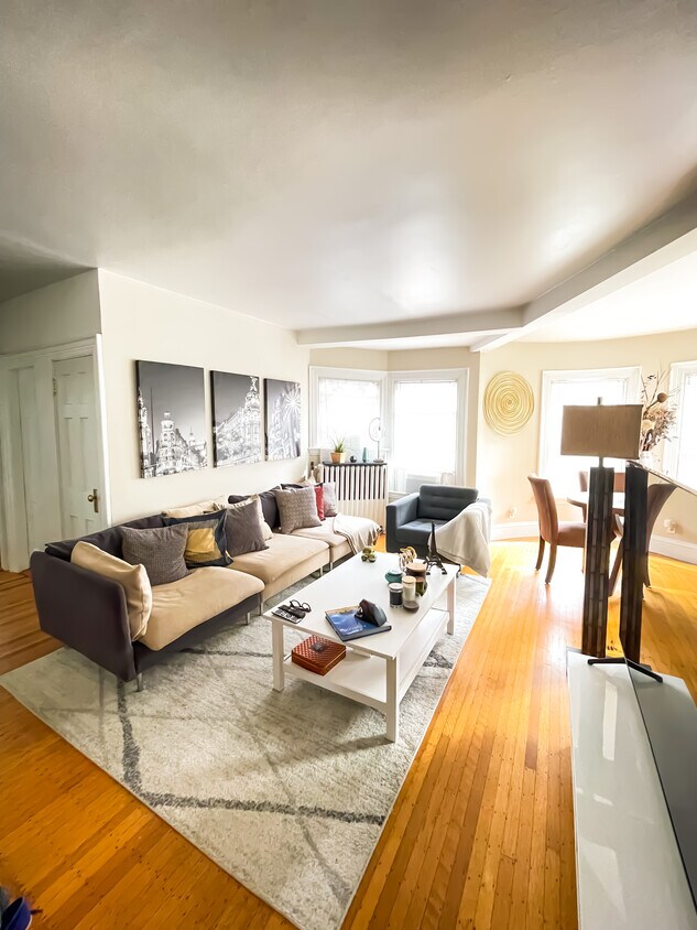 283 Vinton St, Melrose, MA 02176 Apartments Melrose, MA