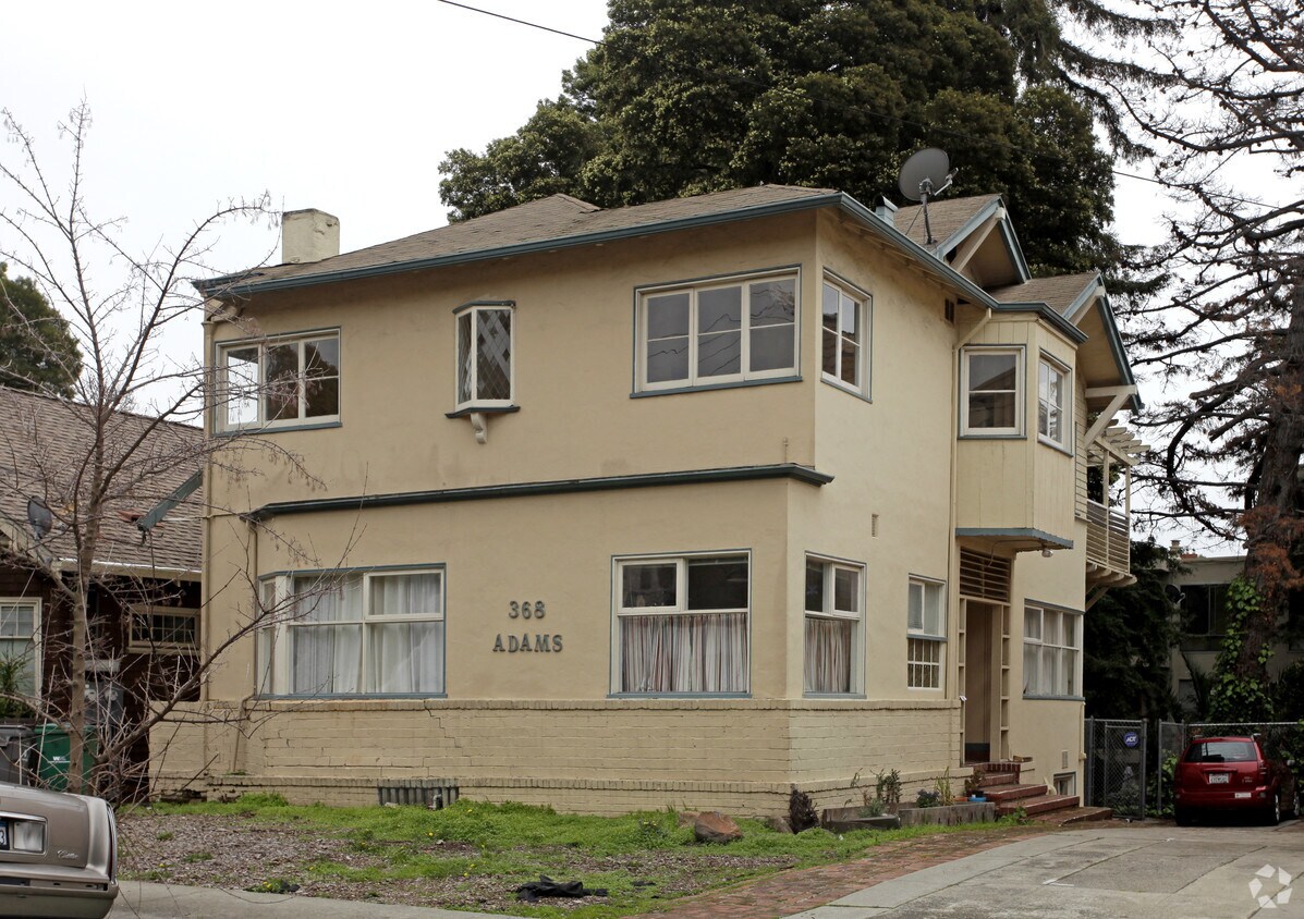 Primary Photo - 368 Adams St