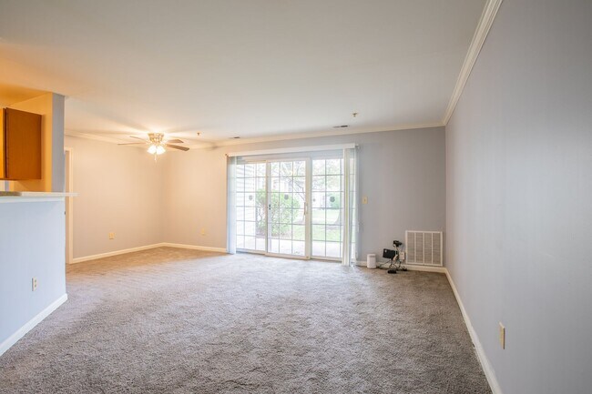 Foto del edificio - Lovely 2 BR/2 BA Condo in Glen Burnie!