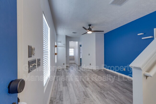 Building Photo - 8734 Ambonnay Dr