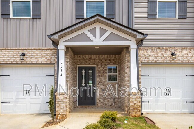 Building Photo - 7582 Discovery Point Dr NW