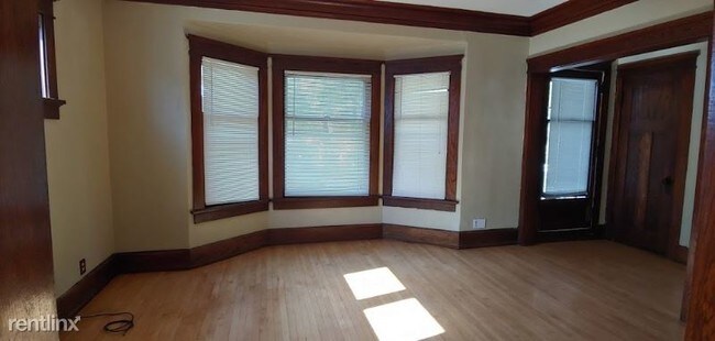 Building Photo - 3424 N 15th St