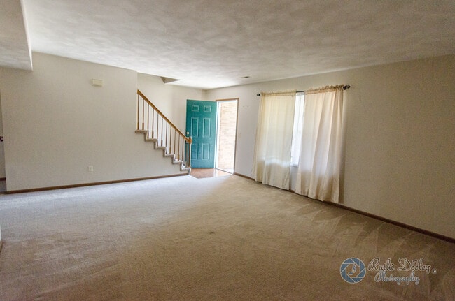 Building Photo - 820 Plankway Dr