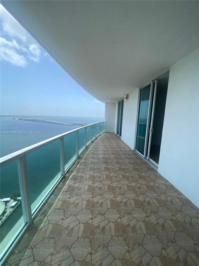 Foto del edificio - 2101 Brickell Ave