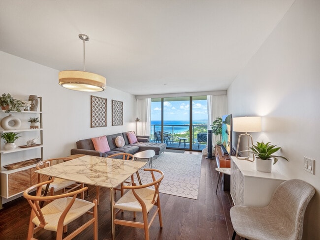 Building Photo - 1551 Ala Wai Blvd