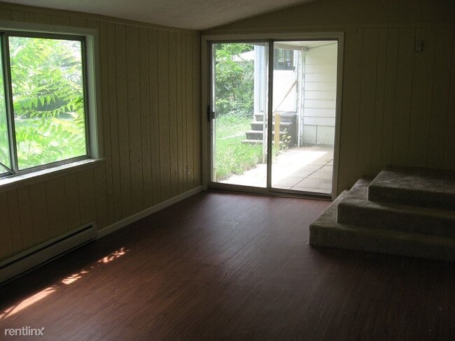 Building Photo - 3 br, 2 bath House - 523 W Rouse St single...