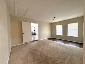Building Photo - 105 Magnolia Ln