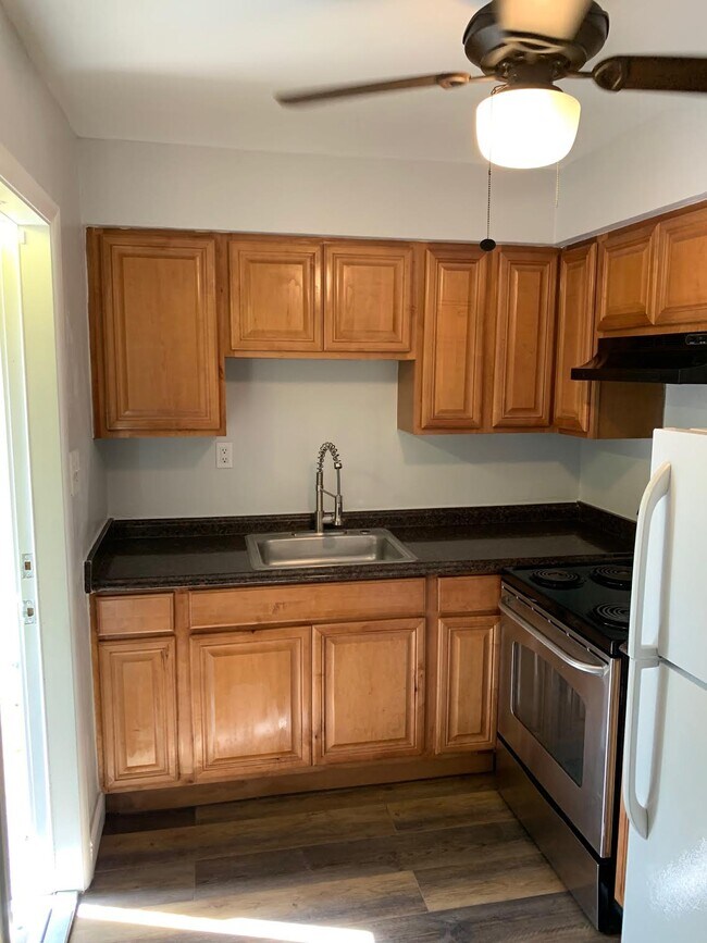 KITCHEN 1 - 635 SW 14th Terrace