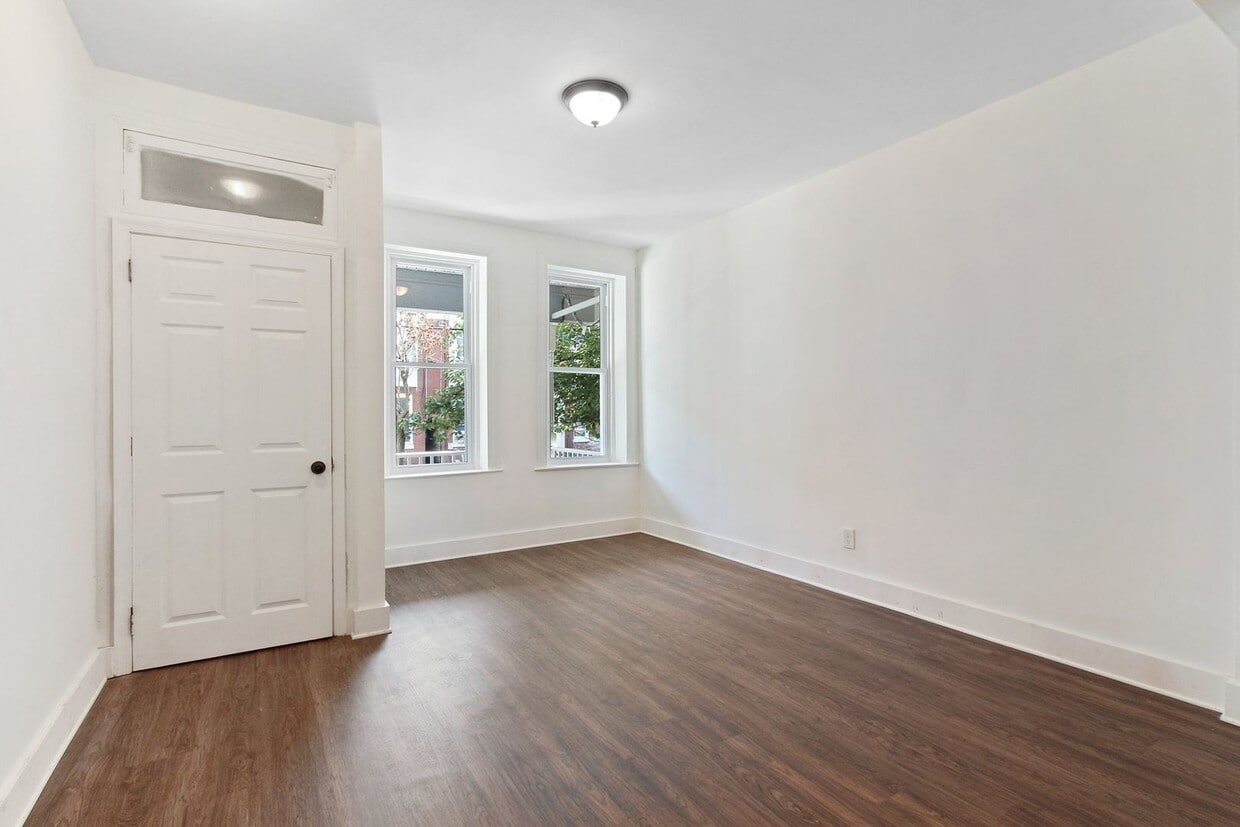 Coming Soon! Spacious 4 Bedroom, 1.5 Bath Home in York, Pa! - Coming Soon! Spacious 4 Bedroom, 1.5  Bath Home in York, Pa!