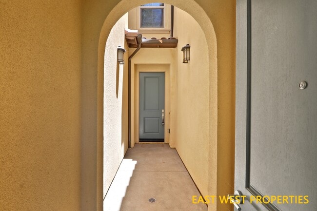 Building Photo - 111 Wild Rose