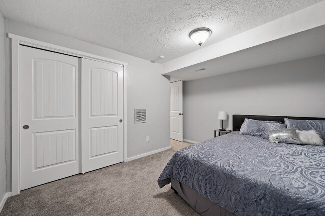 Building Photo - 348 N 1350 E